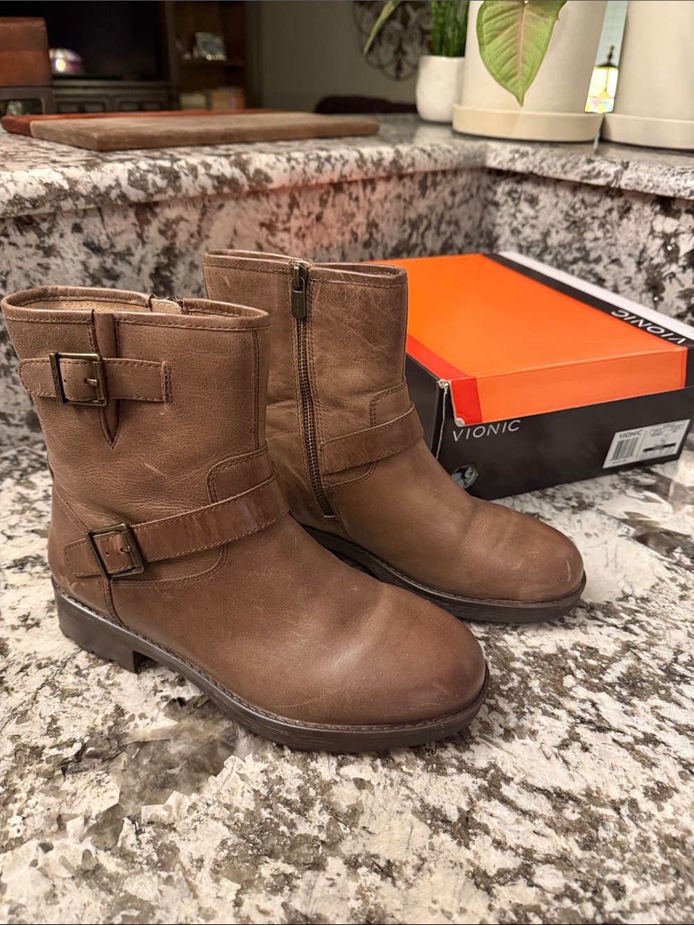 Vionic Prize Malia Women’s 8.5 Java Leather Boots